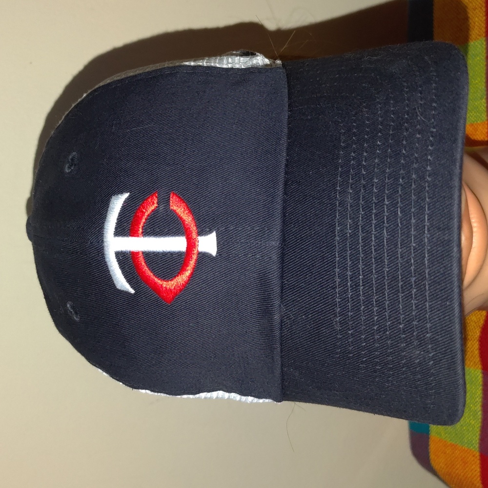 Nike Heritage86 Dri-Fit MLB Minnesota Twins Trucker Mesh Strapback Cap Hat